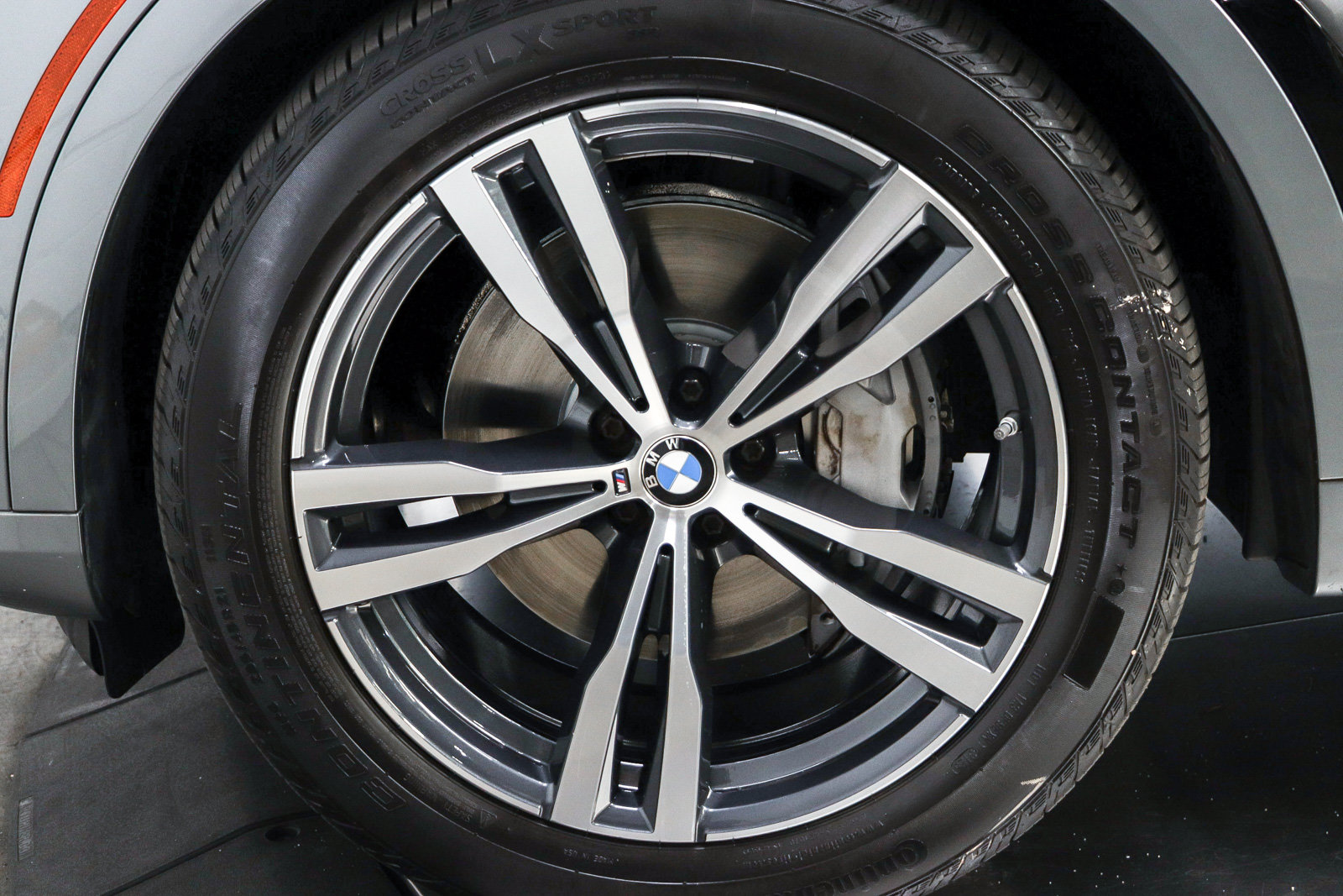 Certified 2024 BMW X7 xDrive40i w/ M Sport Package AWD/4WD image 8