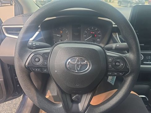 Used 2023 Toyota Corolla LE FWD image 14