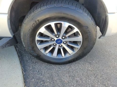 Used 2017 Ford Expedition XLT AWD/4WD image 15