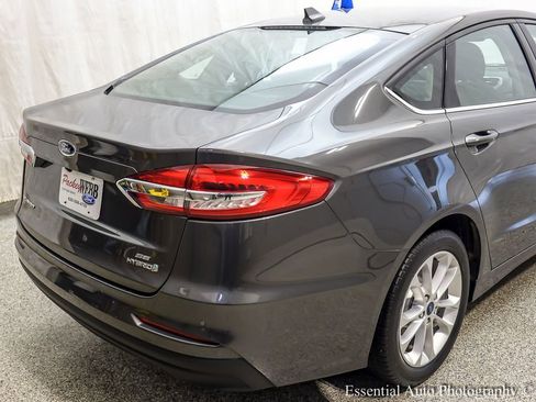 Certified 2019 Ford Fusion SE image 8