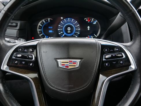 Used 2017 Cadillac Escalade ESV Platinum AWD/4WD image 27