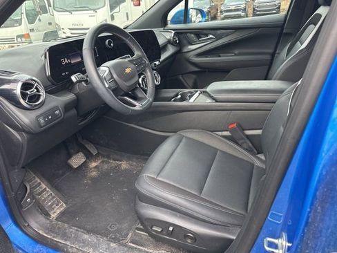 Used 2024 Chevrolet Blazer EV LT image 9