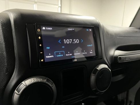 Used 2016 Jeep Wrangler Unlimited Sport w/ Connectivity Group image 36