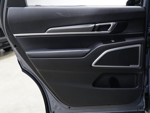 Used 2021 Kia Telluride LX FWD image 21