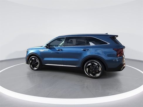 Used 2025 Kia Sorento EX image 6