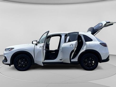 Used 2024 Honda HR-V Sport image 29