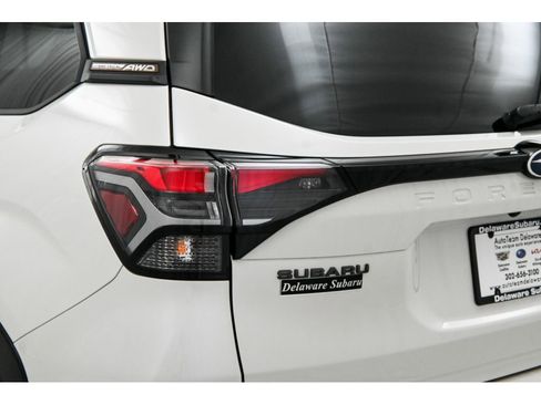 Used 2025 Subaru Forester Sport AWD/4WD image 12
