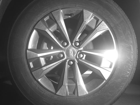 Used 2025 Chevrolet Equinox LT image 12