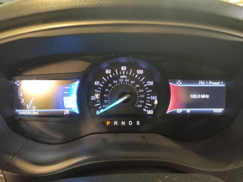 Used 2018 Ford Fusion SE w/ Fusion SE Technology Package image 23