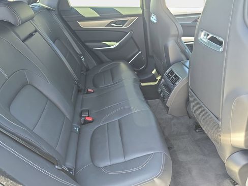 Used 2025 Jaguar F-PACE R-Dynamic S AWD/4WD image 11