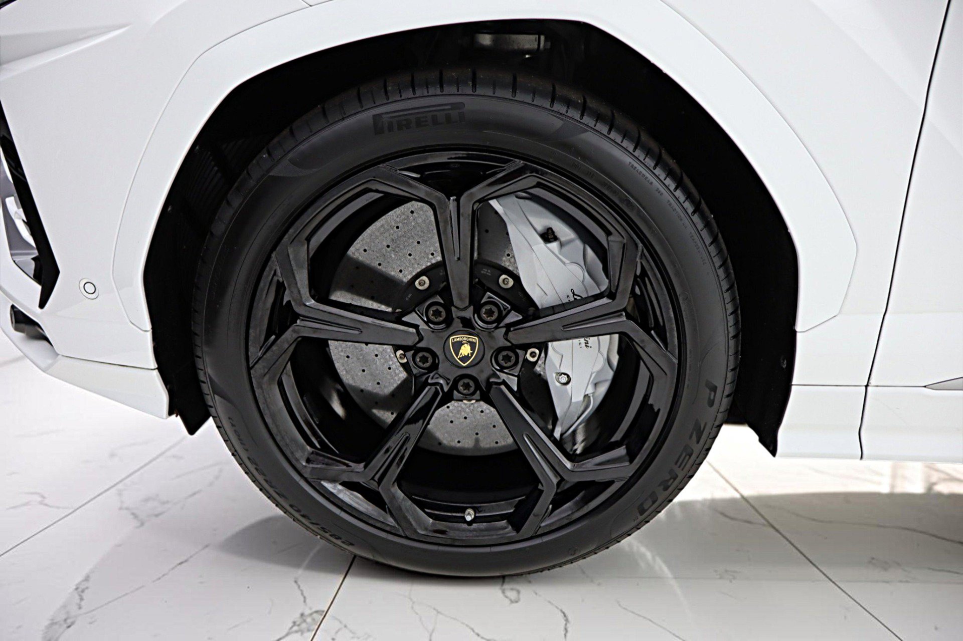 Used 2020 Lamborghini Urus AWD/4WD image 49