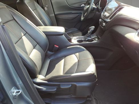 Used 2023 Chevrolet Equinox Premier image 6