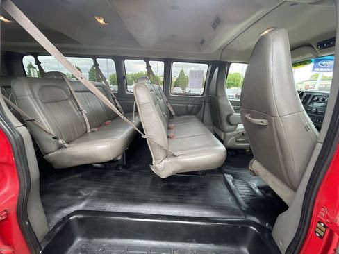 Used 2021 Chevrolet Express 3500 LS w/ Cold Climate Package RWD image 33