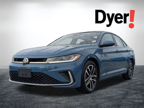 Used 2025 Volkswagen Jetta SE image 10