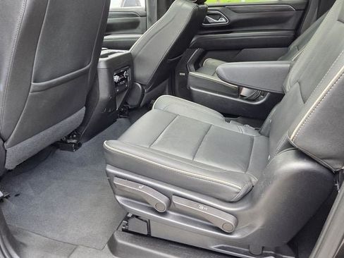 Used 2023 GMC Yukon XL SLT w/ Max Trailering Package AWD/4WD image 13