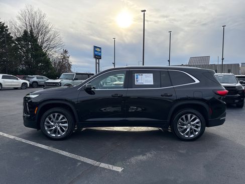 Used 2025 Buick Enclave Preferred image 6