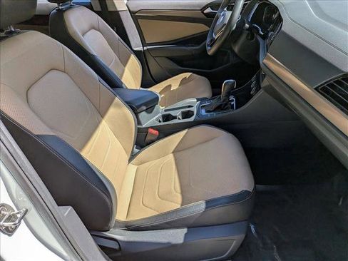 Used 2020 Volkswagen Jetta SEL Premium image 22