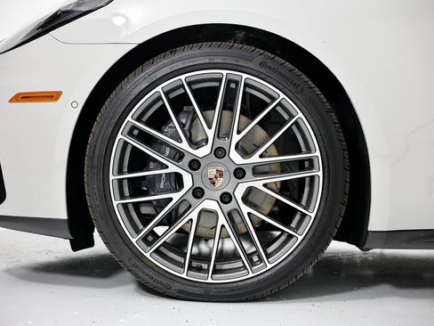 New 2026 Porsche Panamera 4 image 13