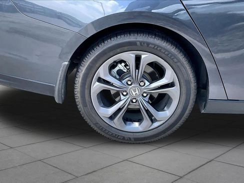 Used 2023 Honda Accord EX image 10