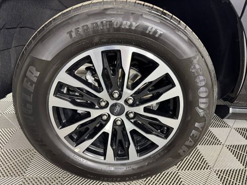 Used 2025 Ford Expedition Max Platinum image 34