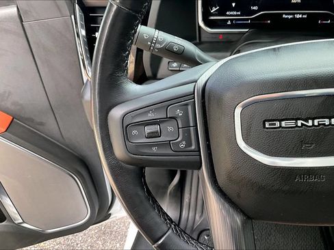 Used 2024 GMC Sierra 2500 Denali Ultimate AWD/4WD image 14