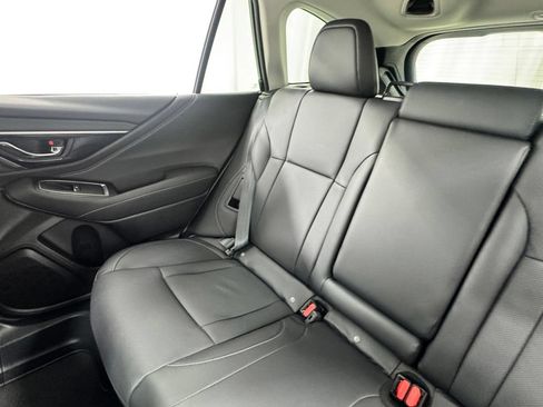 Used 2025 Subaru Outback Limited AWD/4WD image 16