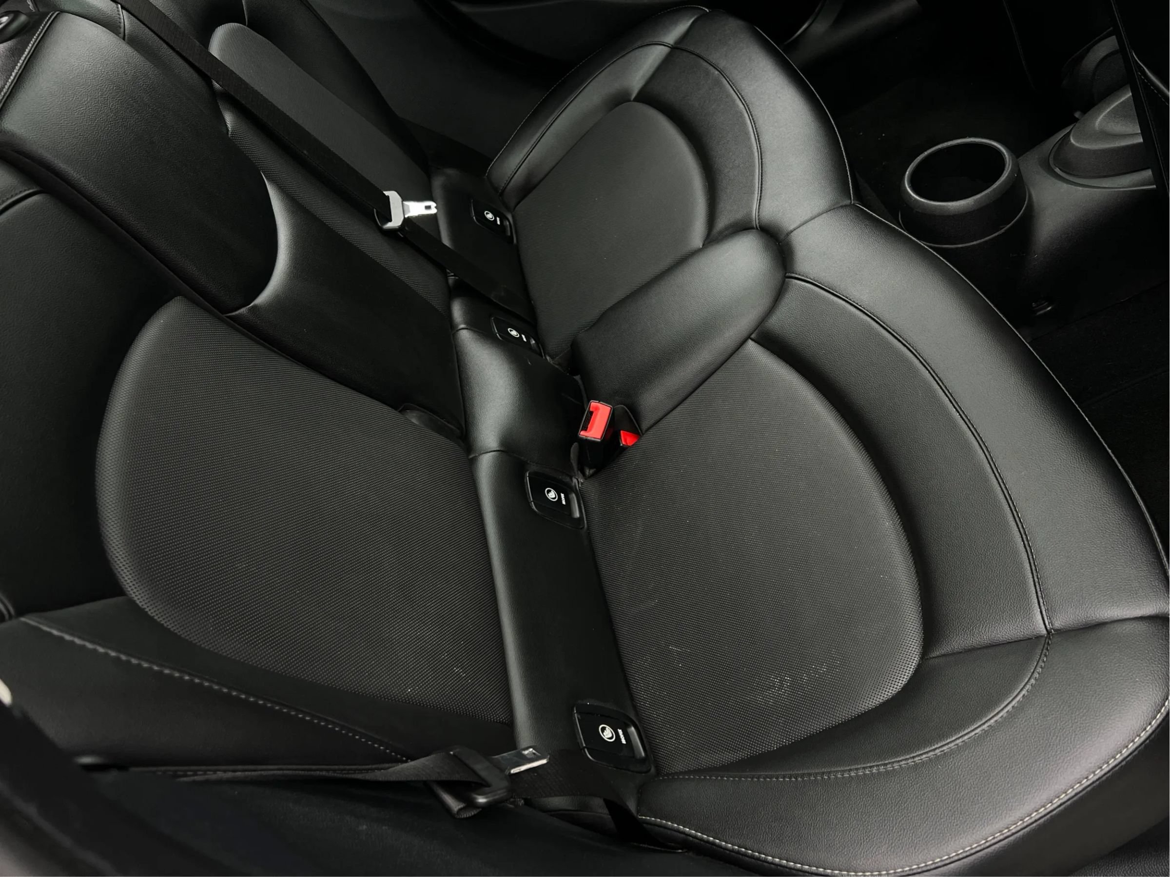 Used 2015 MINI Cooper 4-Door Hardtop FWD image 18