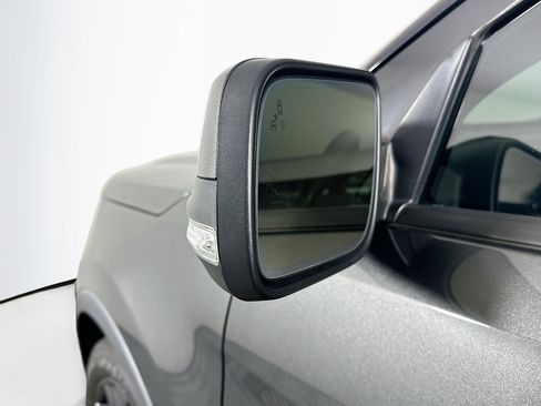 Used 2017 Ford Explorer XLT w/ Equipment Group 202A image 16