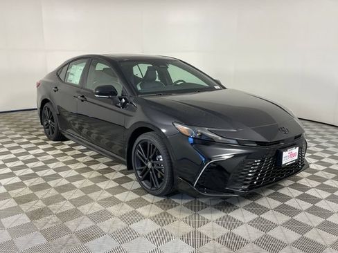 New 2026 Toyota Camry Hybrid w/ Multimedia Upgrade Package AWD/4WD image 10