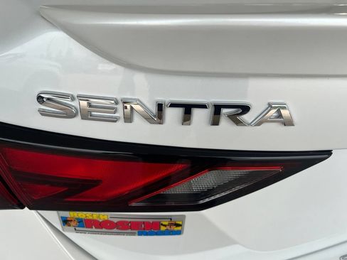 Certified 2023 Nissan Sentra SR FWD image 31