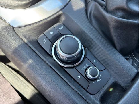 Used 2020 MAZDA MX-5 Miata Sport RWD image 33