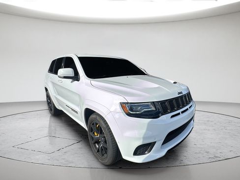 Used 2018 Jeep Grand Cherokee Trackhawk AWD/4WD image 17