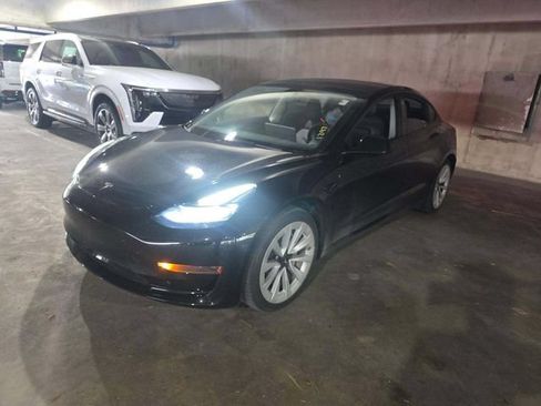 Used 2023 Tesla Model 3 Standard Range RWD image 7