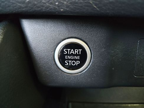 Used 2023 Nissan Rogue SV image 19