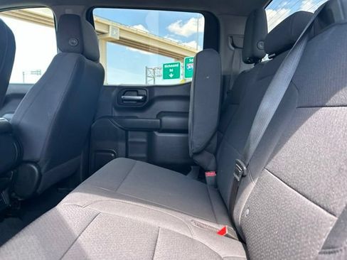 Used 2020 Chevrolet Silverado 1500 Custom w/ Custom Value Package AWD/4WD image 37