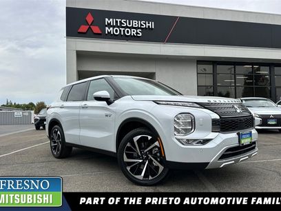 New 2025 Mitsubishi Outlander SE