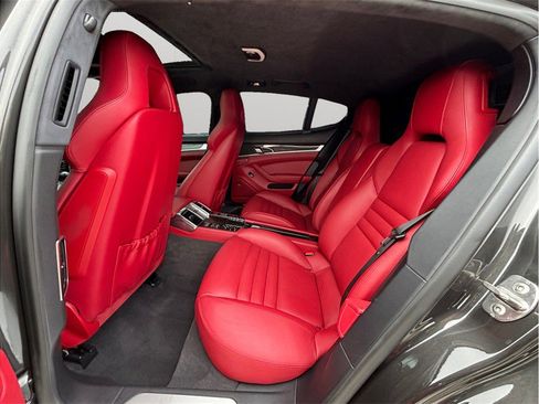 Used 2016 Porsche Panamera GTS image 37