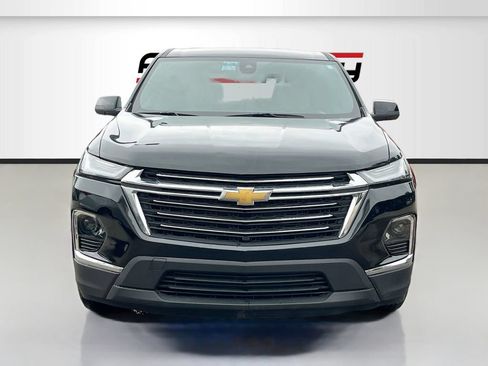 Used 2023 Chevrolet Traverse LS FWD image 2