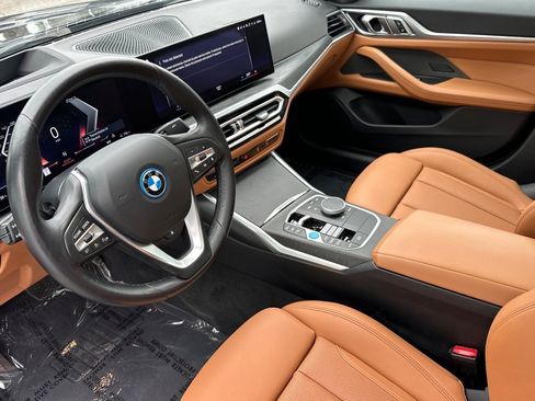 Used 2023 BMW i4 eDrive35 w/ Premium Package RWD image 9