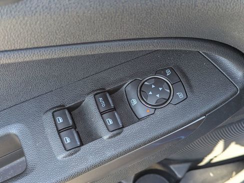 Used 2018 Ford EcoSport SE w/ SE Convenience Package image 29