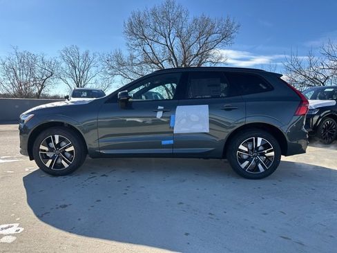 New 2026 Volvo XC60 B5 Plus w/ Protection Package Premier image 4