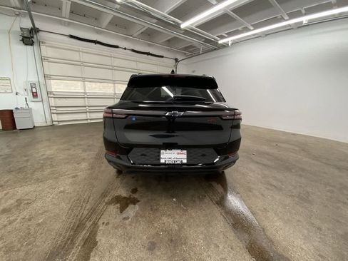 Used 2024 Chevrolet Equinox EV RS image 5