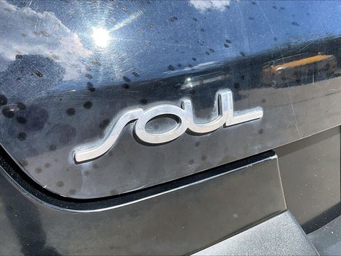Used 2021 Kia Soul S FWD image 30