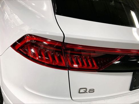 Used 2023 Audi Q8 Prestige AWD/4WD image 29