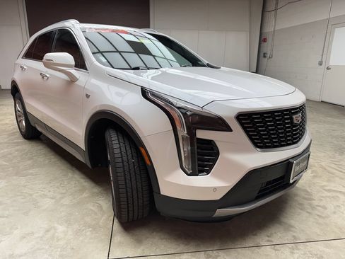 Used 2021 Cadillac XT4 Premium Luxury AWD/4WD image 5
