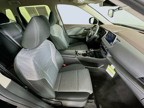 Certified 2023 Nissan Rogue SV AWD/4WD image 35