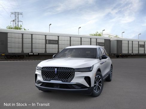 New 2026 Lincoln Nautilus Premier AWD/4WD image 2
