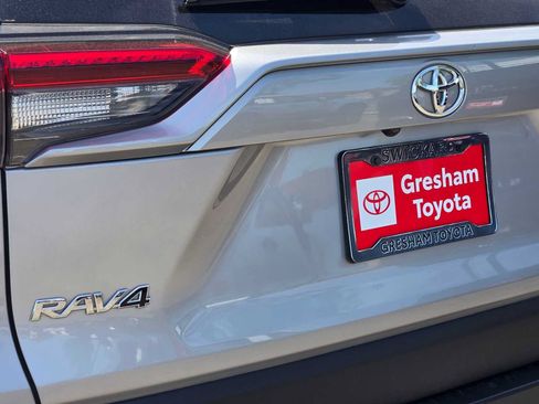 Certified 2021 Toyota RAV4 LE AWD/4WD image 15