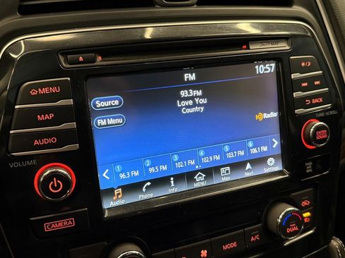 Used 2016 Nissan Maxima Platinum w/ Interior Lighting Package image 14