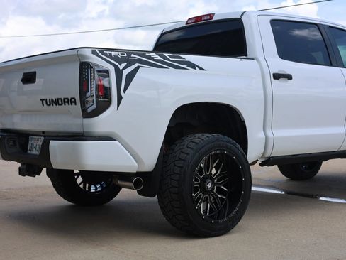 Used 2014 Toyota Tundra SR5 w/ SR5 Upgrade Package RWD image 4